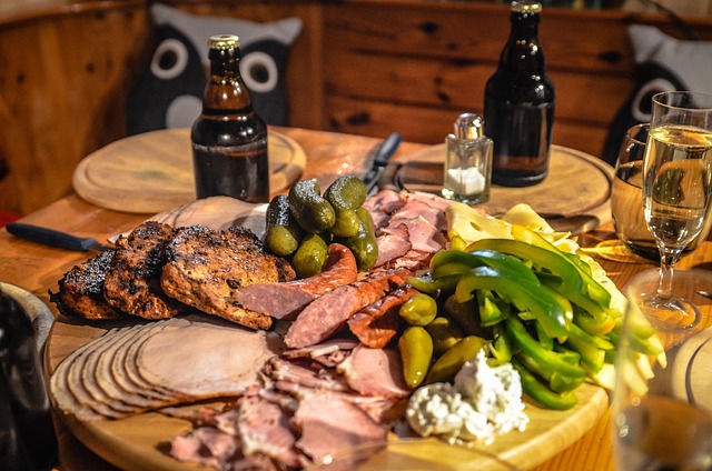 Préparation de buffets de viandes de charcuterie de fromages  à petits prix